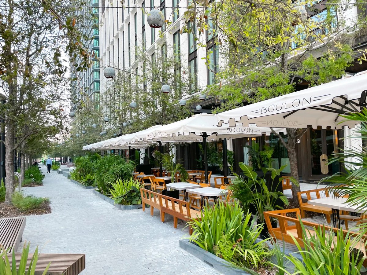 Eixample Restaurants With Outdoor Seating for Al Fresco Dining
